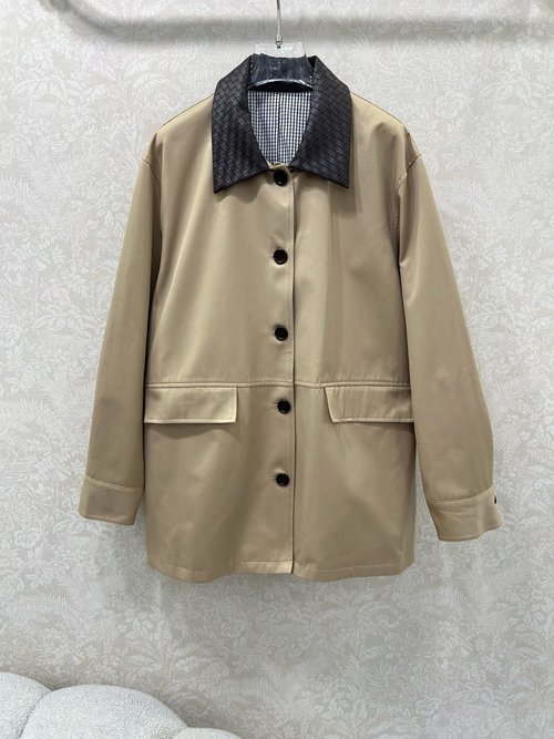 Bottega Veneta Braided Leather - Collar Jacket in Melange Tone, Minimalist and Stylish