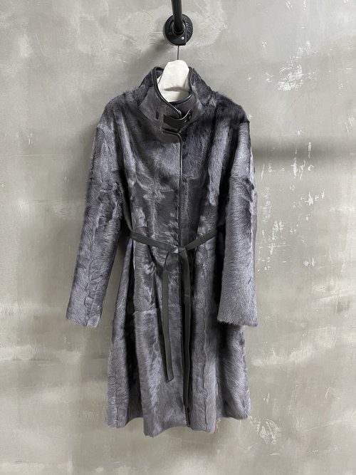 Loro Piana Classic Old-Money Style Fur Coat with 100% Elephant Lamb Fur and Cupro Lining