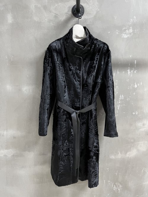 Loro Piana Classic Old-Money Style Fur Coat with 100% Elephant Lamb Fur and Cupro Lining