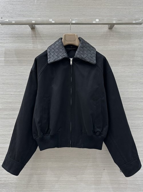 Bottega Veneta Exclusive First Release: Detachable Collar Jacket with High-end Aesthetic
