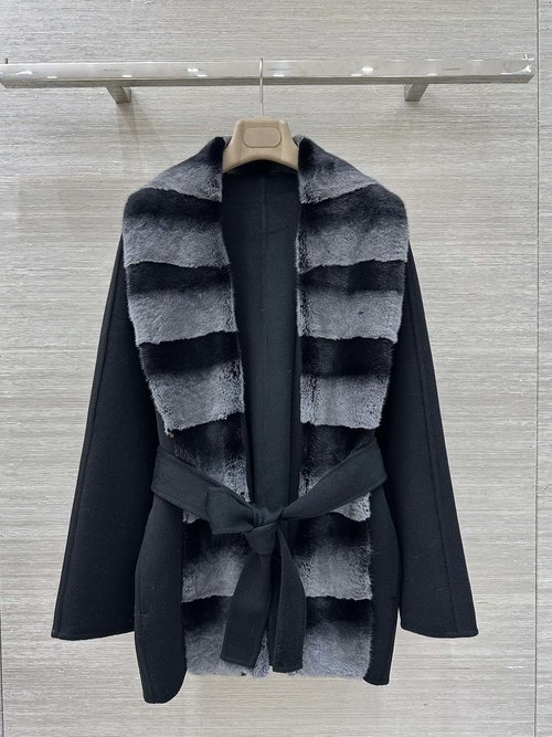 Loro Piana Jointly Designed Mink-Trimmed Cashmere Coat, Elegant and Warm