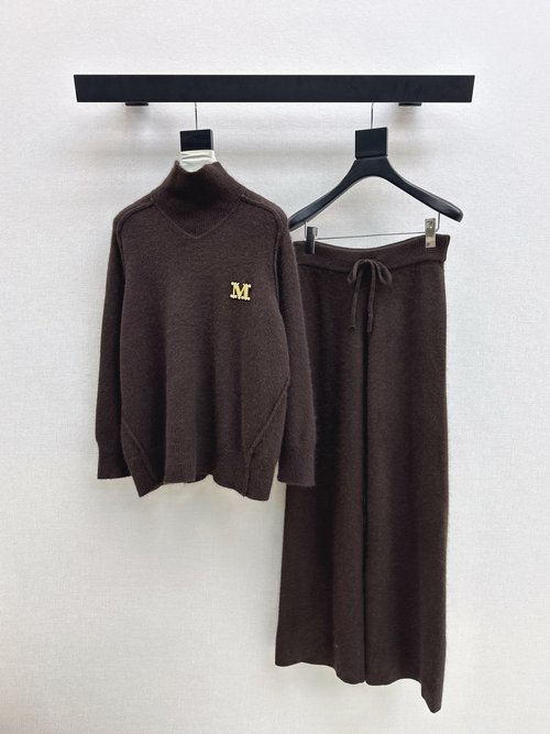 Max Mara Practical Melange Wool Suit in Lazy Style