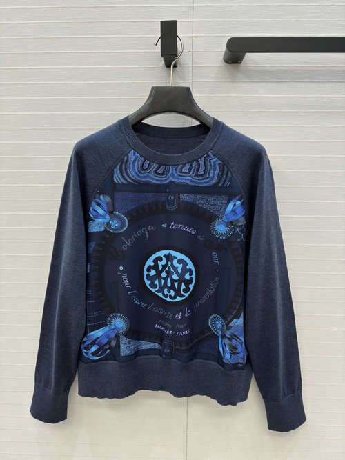 Hermes Artistic Pilot Print Knit Top with Round Neck and Raglan Sleeves