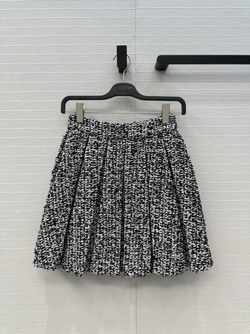 Balmain French Black and White Tweed Pleated Wool Skirt, Stylish and Versatile