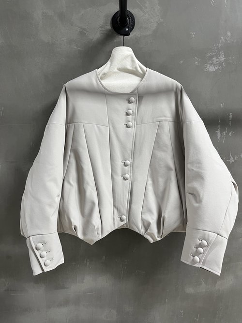 Miu Miu Exquisite White Goose Down Jacket with Polyester Leather, Versatile and Elegant