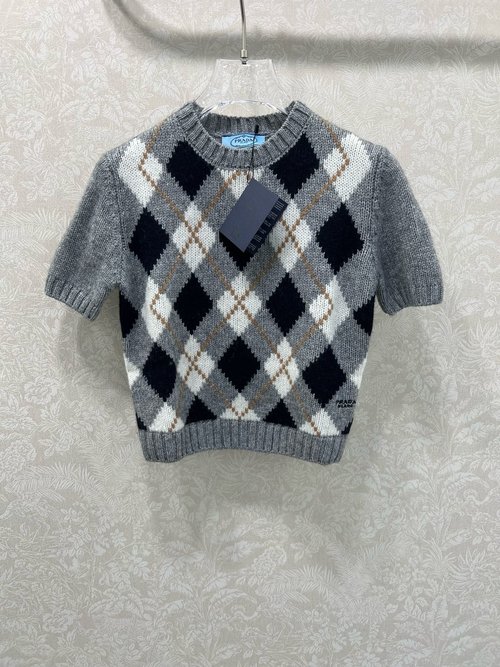 Prada Baroque Checked Cashmere Sleeveless Top, Slim and Versatile