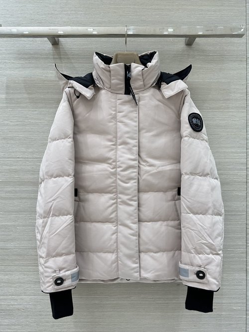 Canada Goose Exclusive High-end Custom-designed Ski Puffer Jacket