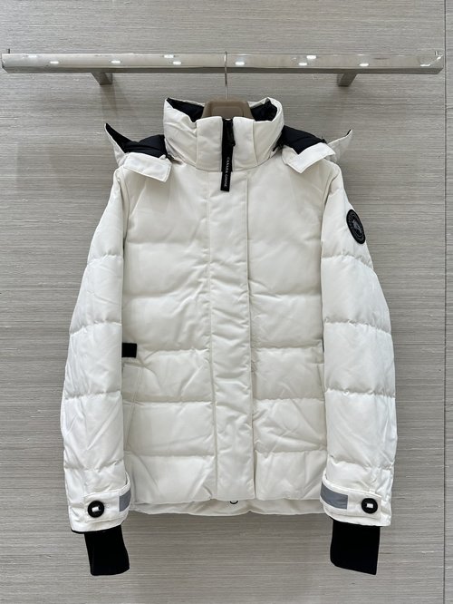 Canada Goose Exclusive High-end Custom-designed Ski Puffer Jacket