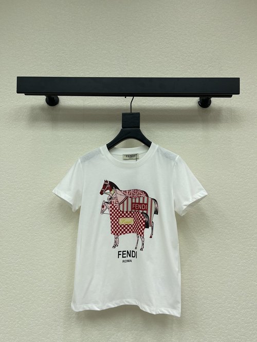 Fendi Customized Horse Racing Printed Cotton T-shirt for a Fashionable Appearance