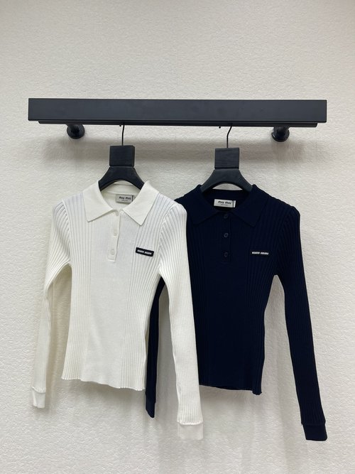 Miu Miu Custom Knit Long-Sleeve Top with Logo for a Sophisticated Look