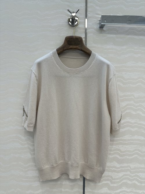 Loro Piana Elegant Lace-Embroidered Knit Top for a Sophisticated Appearance