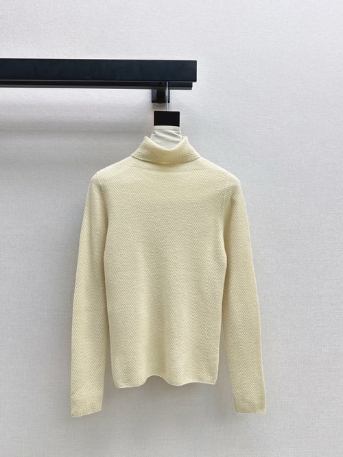 Loro Piana Soft Wool High-Neck Sweater with Herringbone Pattern for Daily Wear