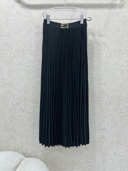 Fendi Elongated Solid Color Pleated Skirt with Double F Metal Decoration