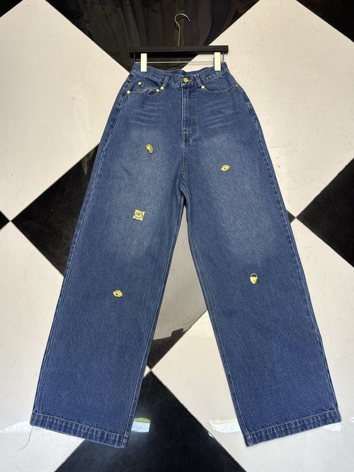 Schiaparelli Mid-waist Wide-leg Straight Jeans with Metal Buckle Decoration