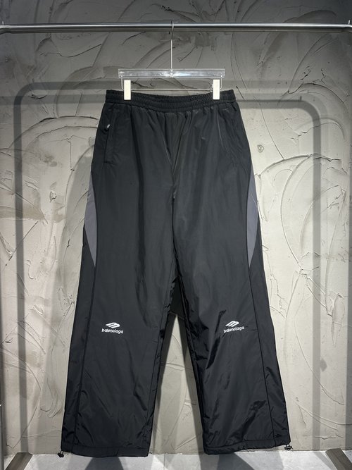 Fendi Ski Pants with Logo Embroidery and Warm Lining