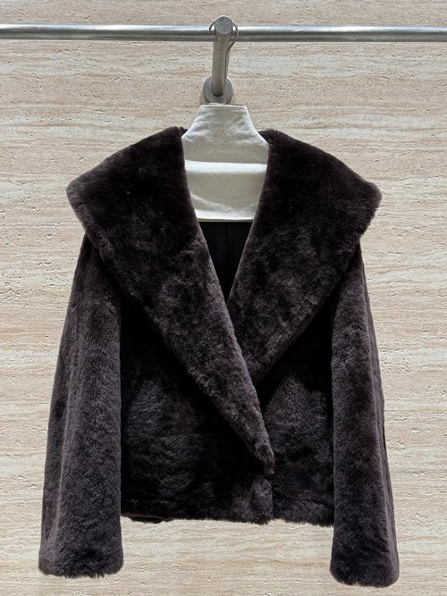 Hermes Luxurious New Fur Outerwear with Large Collar, Imported Norman Wool, Loose Fit