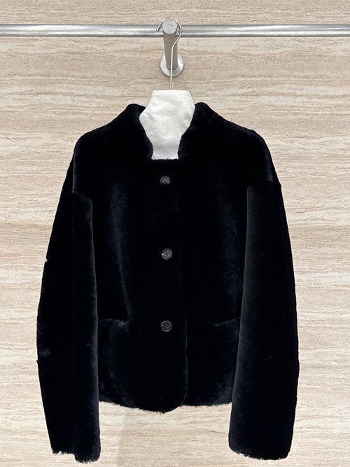 Loro Piana New Collared Fur-Integrated Coat in Neutral Style