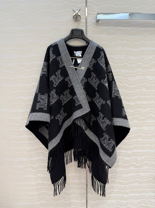 Max Mara High-end Woolen Scarf Cloak with Crystal Brooch