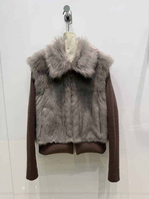 Loro Piana Detachable Sleeve Imported Toscana Fur Coat: A Valuable Investment