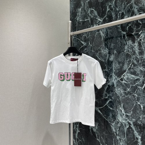 Gucci Contrast Letter Short-Sleeved T-Shirt with Colorful Logo