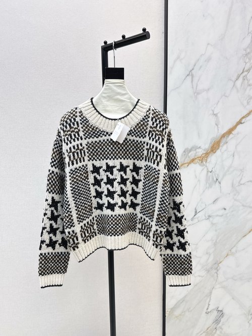 Brunello Cucinelli Sequined Geometric Pattern Sweater for a High-class Appearance