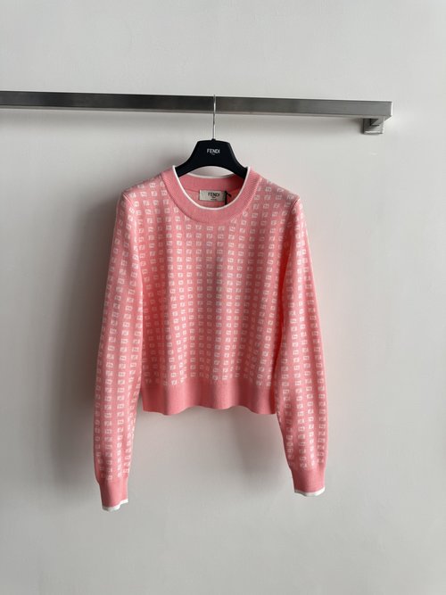 Fendi Soft Round-Neck Pullover Knitwear with Regular Fit