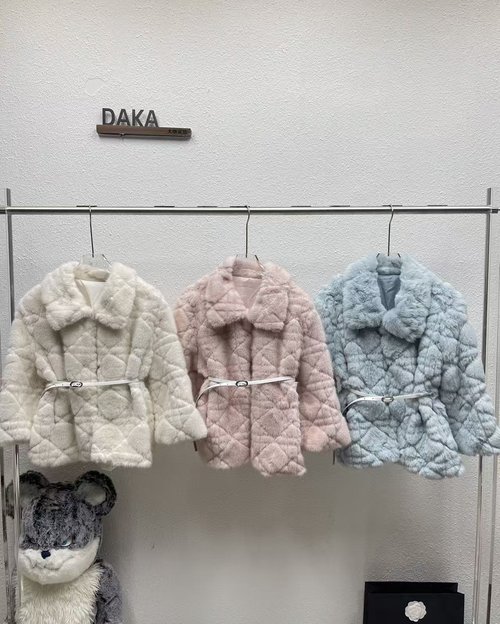 Yves Saint Laurent Retro Stand-Up Collar Faux Fur Sleeveless Vest