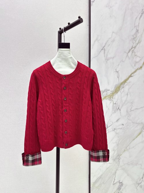 Burberry Exclusive Checked Knitted Cardigan with Vintage Allure