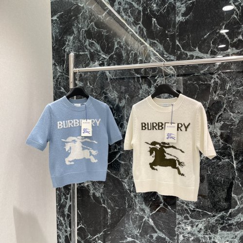 Burberry War Horse Embossed Knit Sweater for an Elegant and Relaxed Appearance