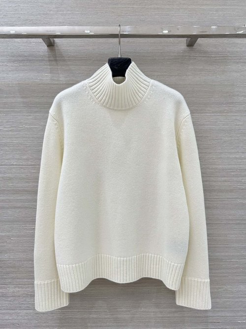 Loro Piana Exclusive High-End Old Money Style Outfit