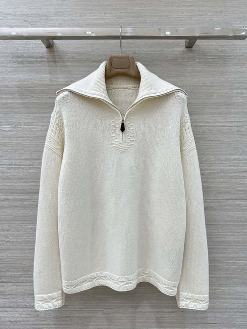 Loro Piana Luxury Resort Collection Pure Cashmere Half-Zip Top with Stylish Hooked Cuffs