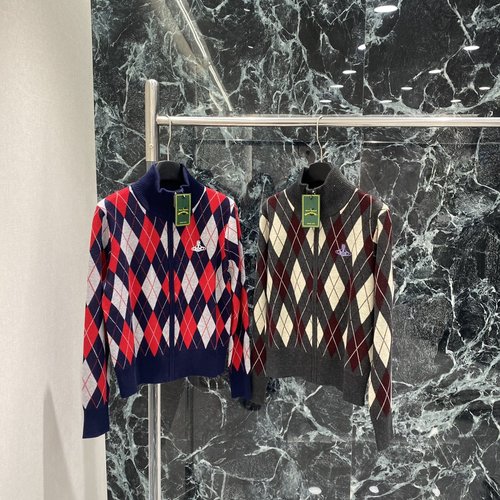 Vivienne Westhood Saturn Checkered Knit Cardigan for a Stylish Appearance