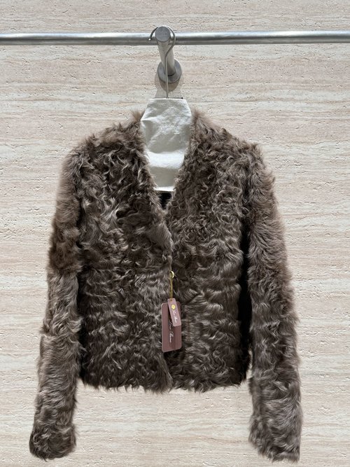 Loro Piana Elegant Natural Cashmere Hu Sheep Short Coat with Flowing Wool
