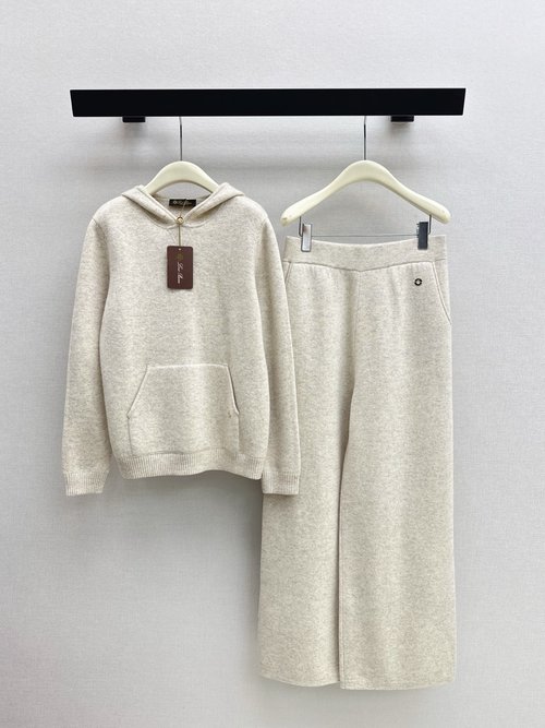 Loro Piana Cashmere Suit in Maillard Colors, Warm and Versatile