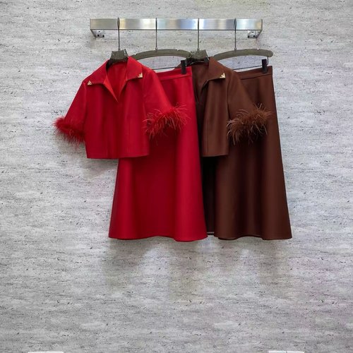 Valentino Exquisite Silk and Wool Blended Suit with Feathered Cuffs