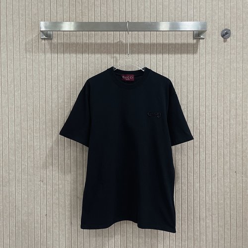 Gucci Beaded Round-Neck Short-Sleeve T-Shirt with Fashion - Forward Design