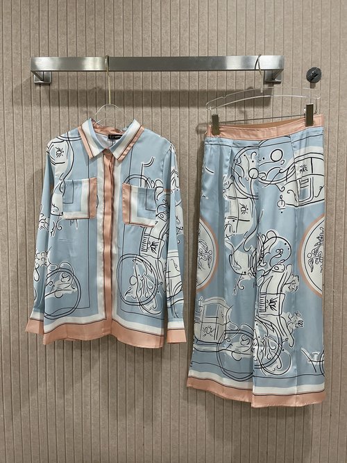 Versace Ex Libris Printed Silk Suit with Elegant Collar