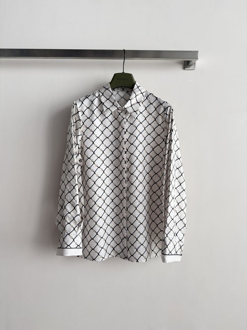 Gucci Horsebit Print Silk Blouse with Geometric Pattern