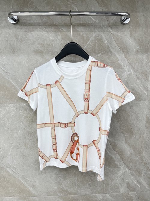 Hermes New Print Short-Sleeved T-Shirt, Understated and Luxurious