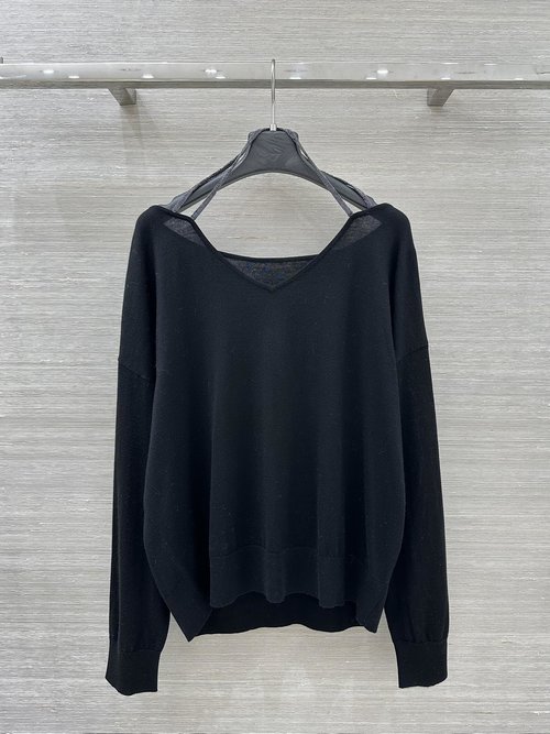 Brunello Cucinelli Exclusive First Release: H-shaped Merino Wool Halter Neck Top with Chain