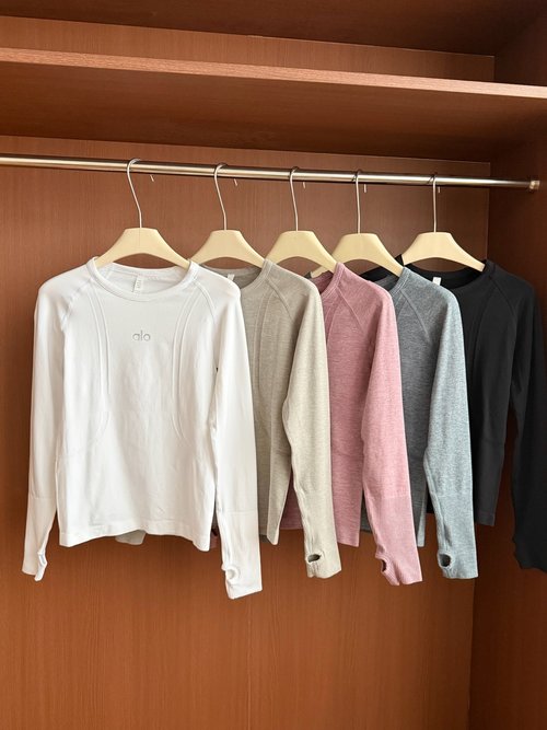 Alo Soft Breathable Round-Neck Long-Sleeve Yoga Suit