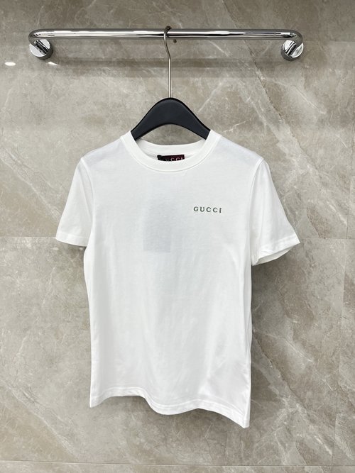 Gucci Exquisite Loose-fit Embroidered Short-sleeved T-shirt in Various Colors