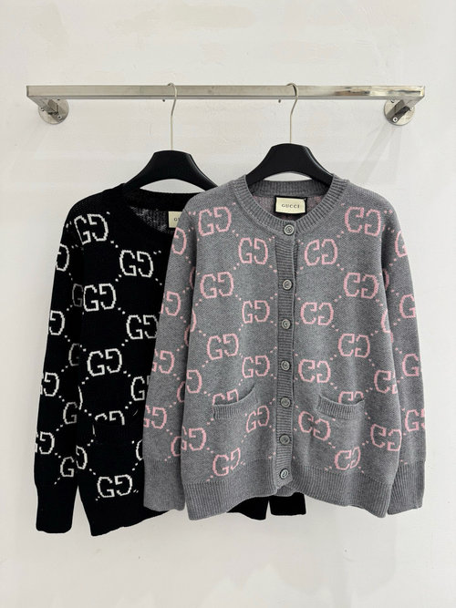 Gucci Autumn-Winter Pullover with Gradient Buttons and Double GG Jacquard