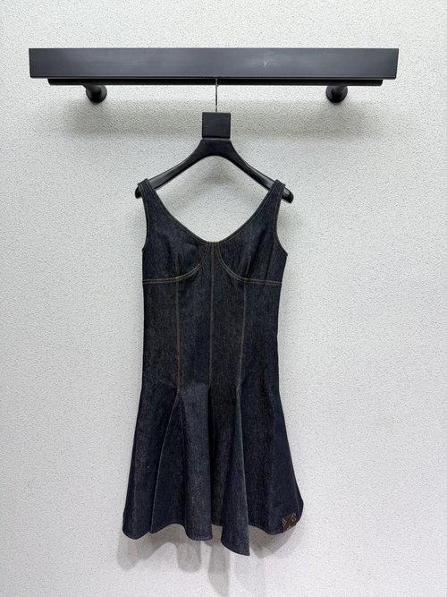 Louis Vuitton Imported Denim Sleeveless Dress, High-End Details