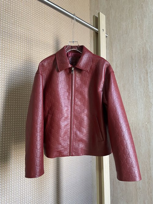 Gucci New Gucci Style Clothing with Distinct Shoulder & Chest