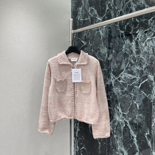 Chanel Elegant Vintage Collar Knit Cardigan with Metal Buttons