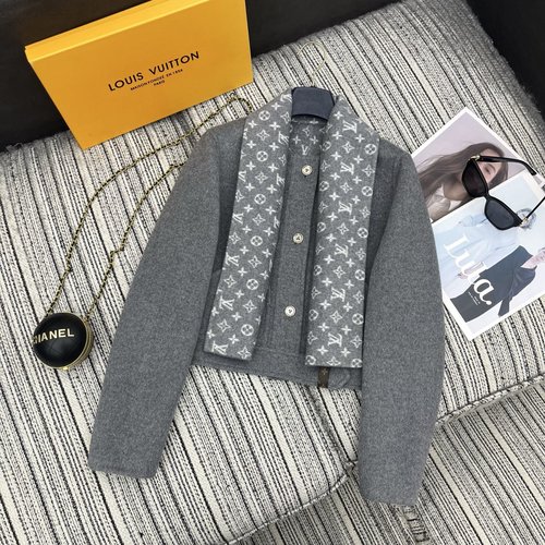 Louis Vuitton Classic Wool Double-Faced Scarf Short Coat with Custom Buckle