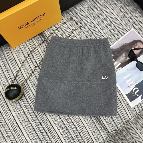Louis Vuitton Classic Small Flower Jacquard Wool Double-Faced Short Skirt with Hardware Logo