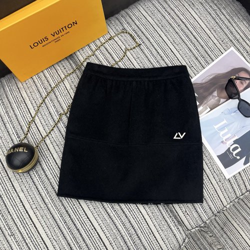 Louis Vuitton Classic Small Flower Jacquard Wool Double-Faced Short Skirt with Hardware Logo
