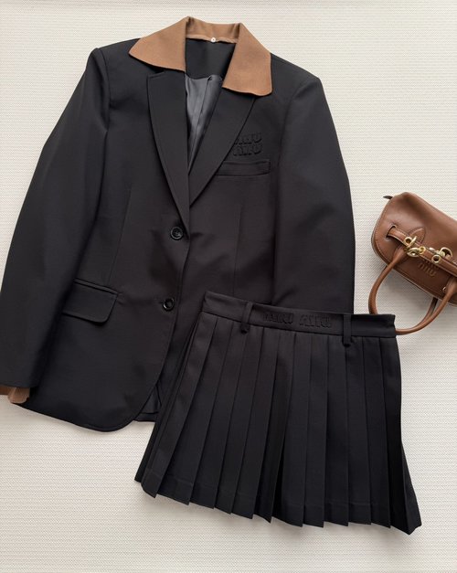 Miu Miu Retro British-style Pleated Wool Blend A-line Skirt